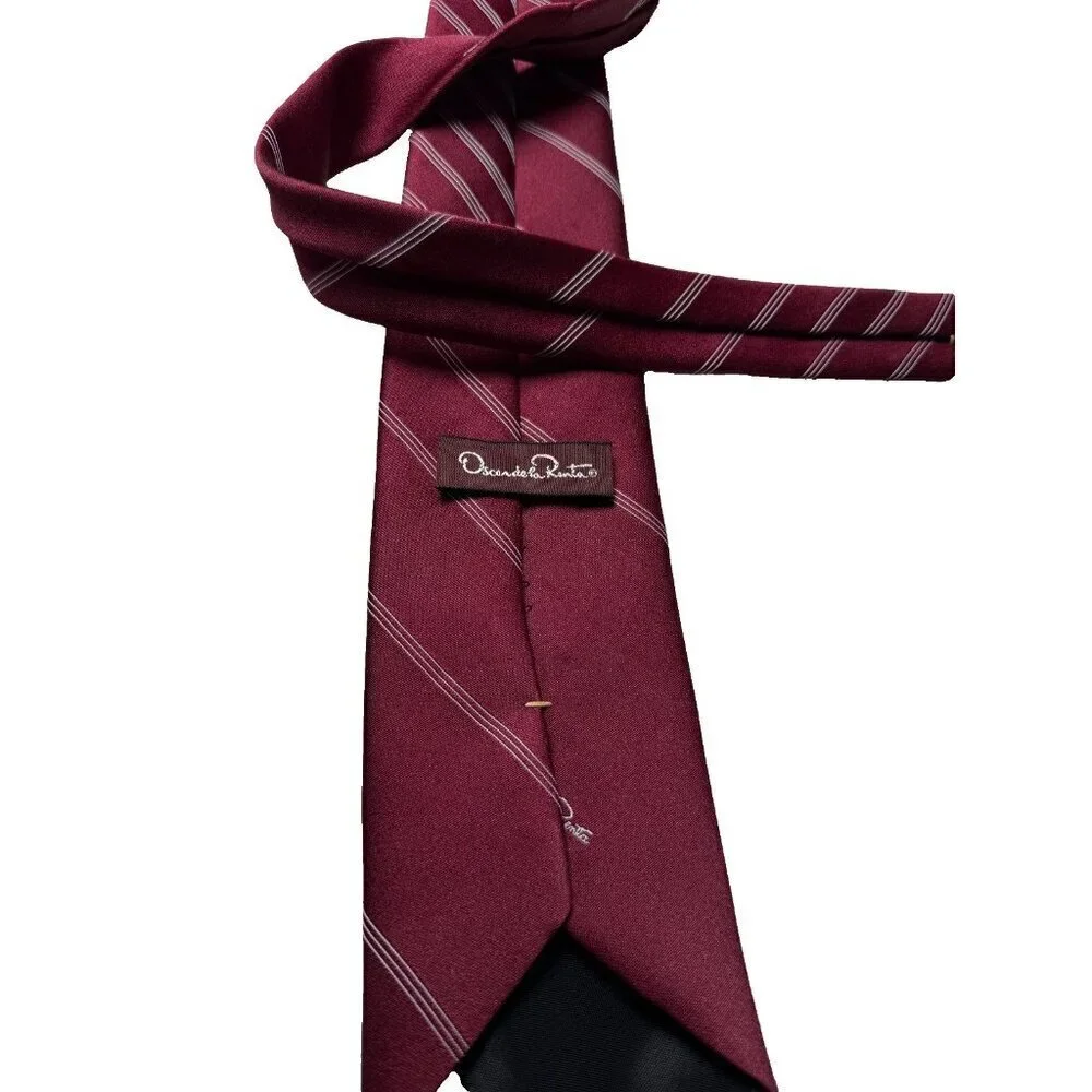 Oscar De La Renta Mens Classic Necktie Tie Burgundy White Stripes
